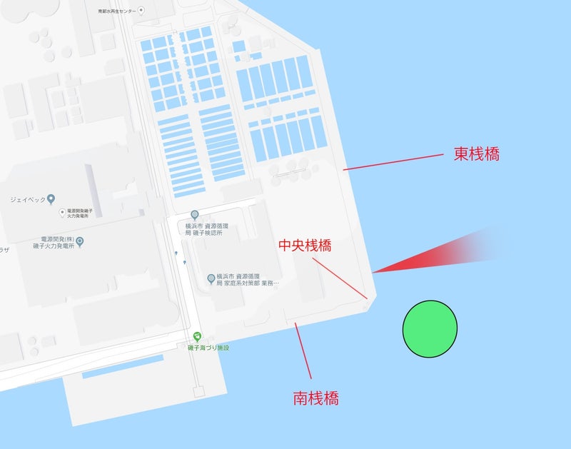 磯子海づり施設 夕まづめにジギングで太刀魚が釣れた