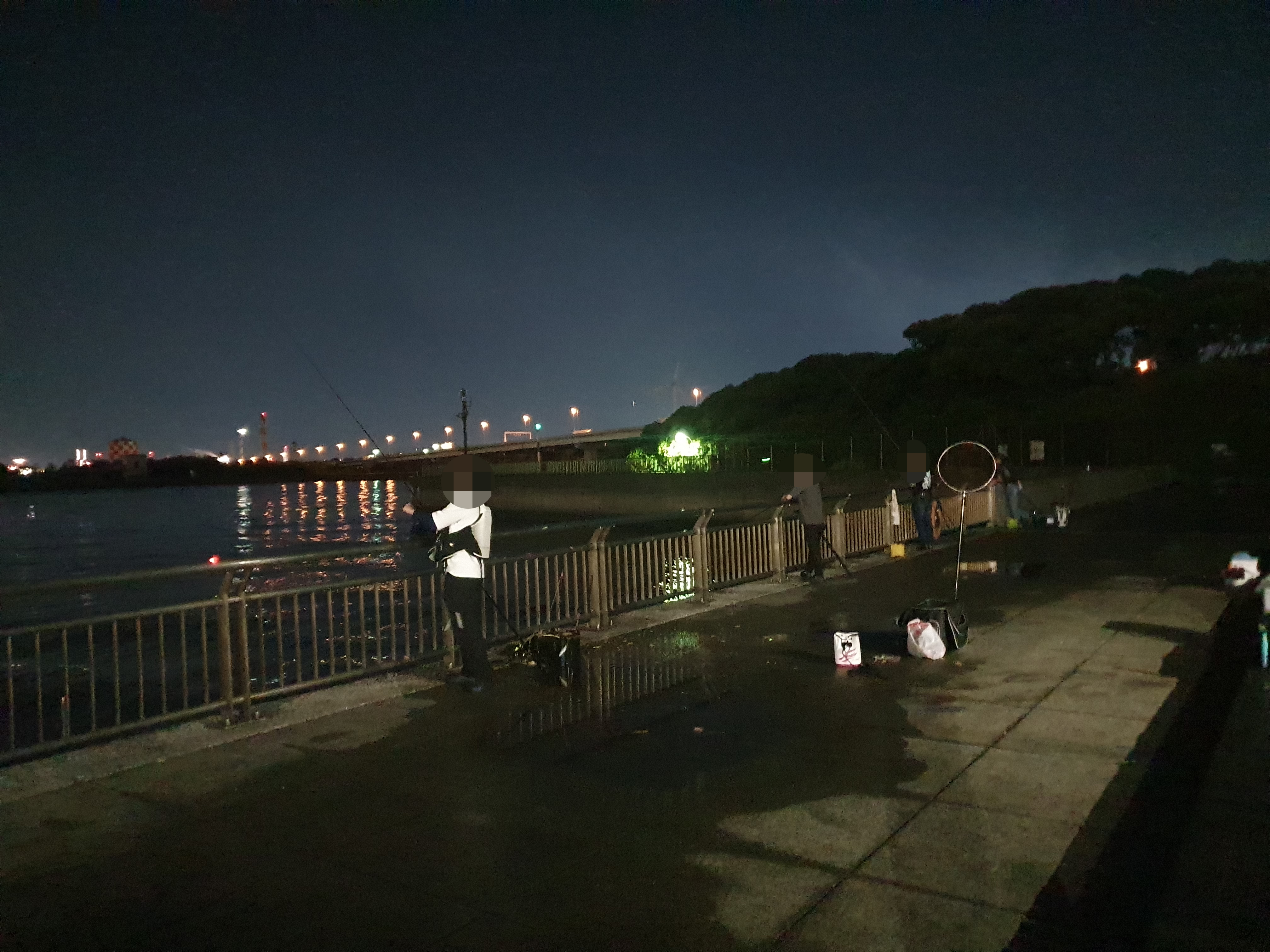 東扇島西公園　釣り　太刀魚