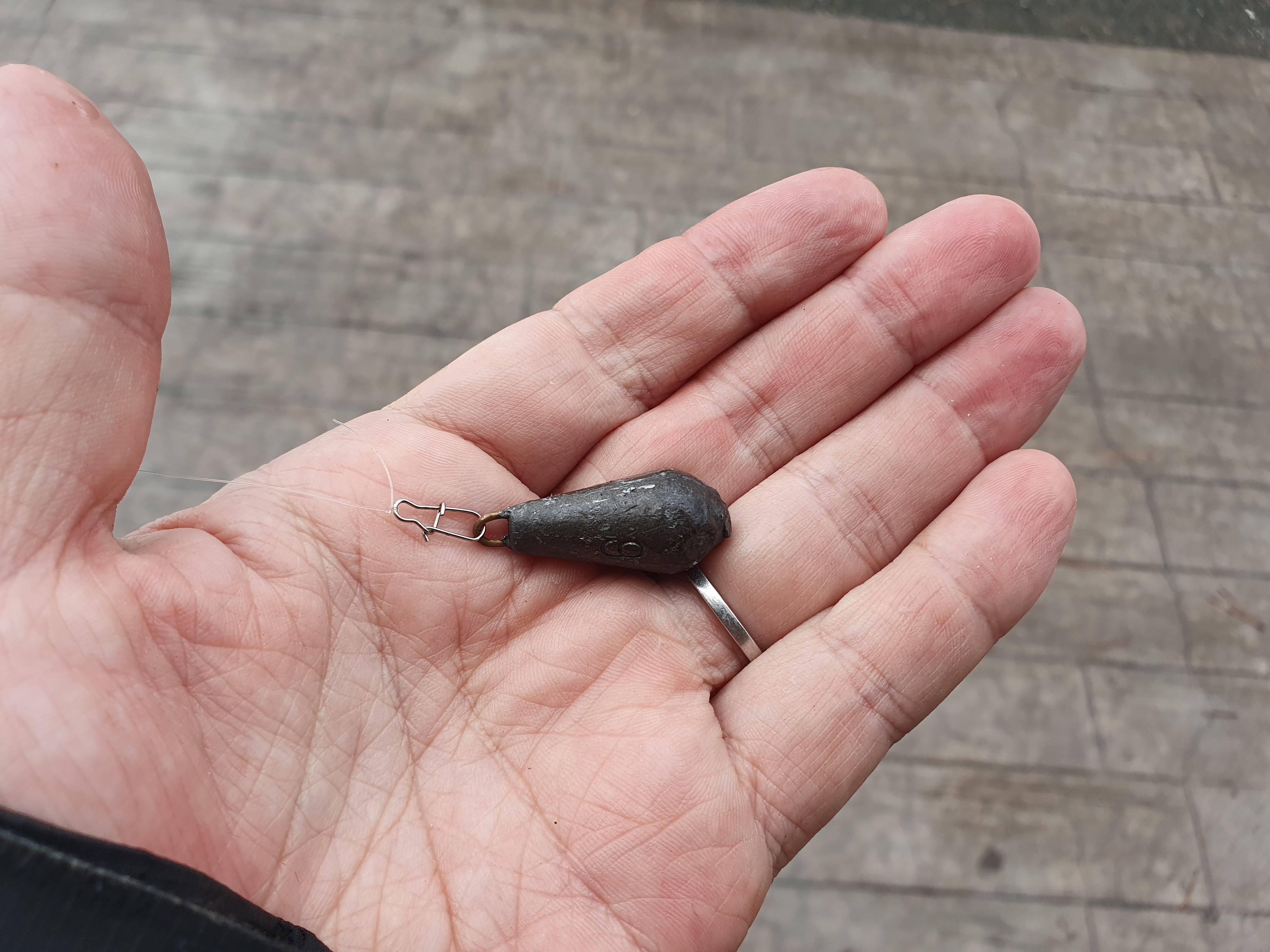 【横須賀海辺つり公園】夕まづめに太刀魚と秋イカを狙え！！