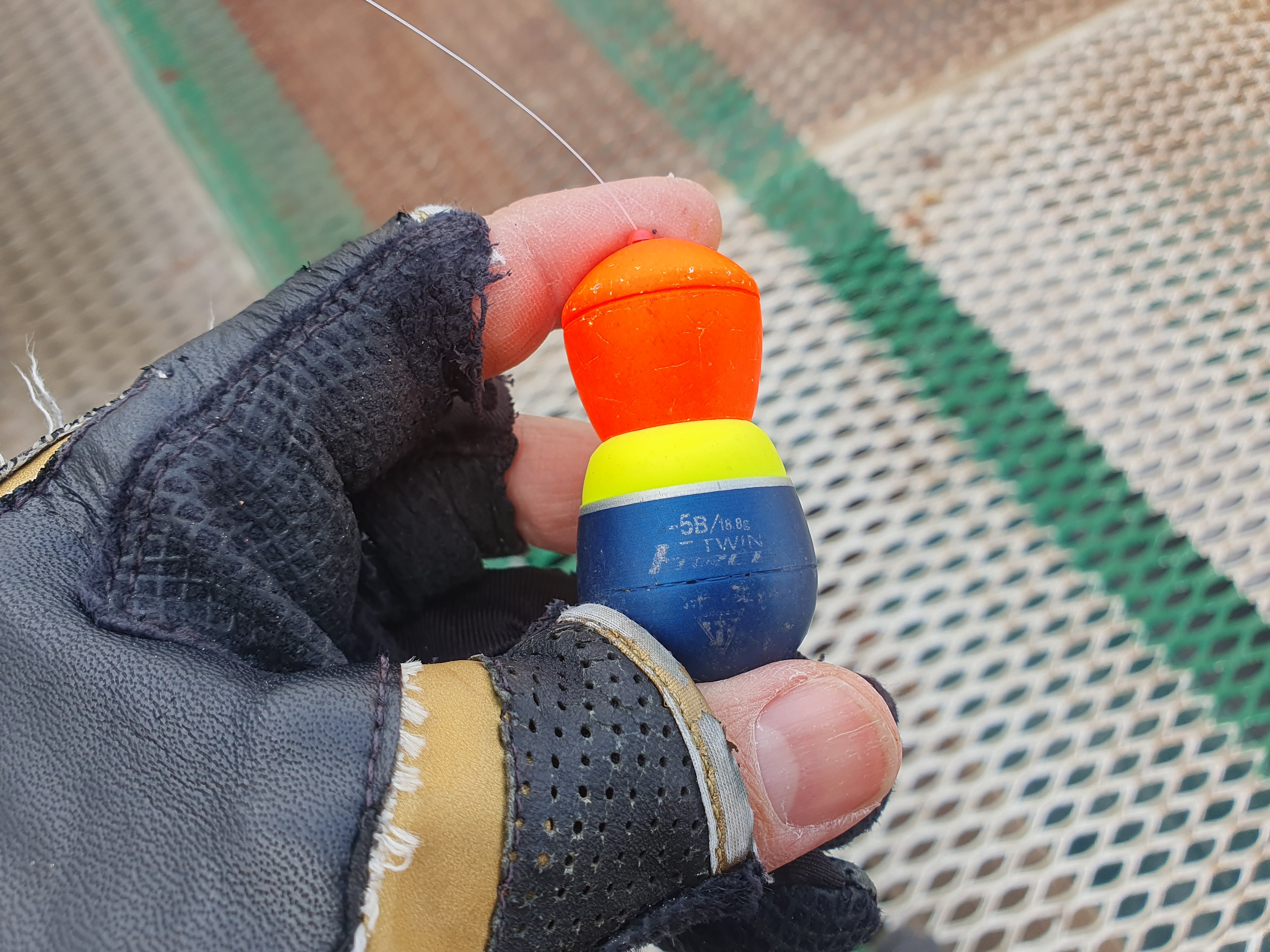 磯子海づり施設 釣り メジナ ウキフカセ釣り